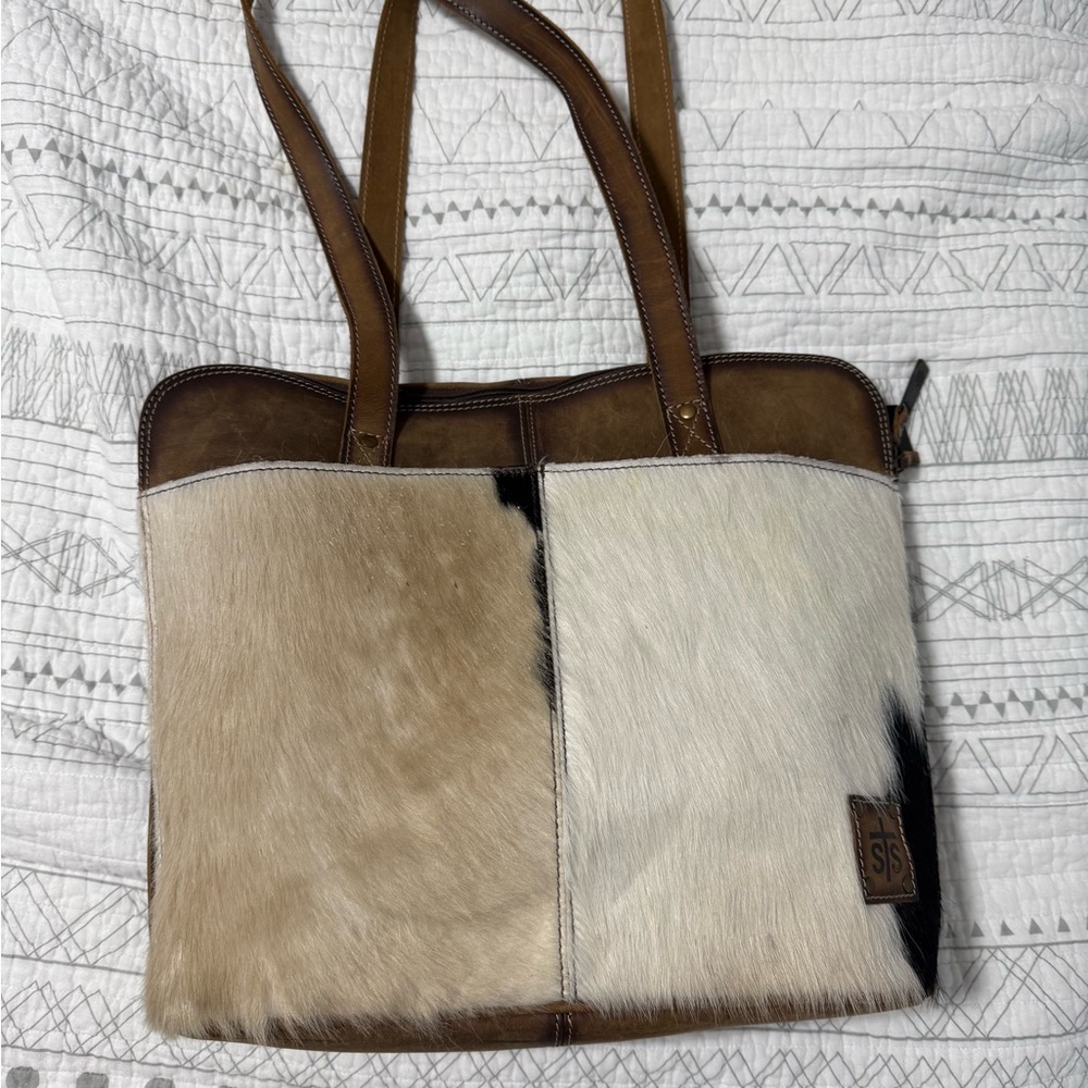 Stylish Brown and White Leather Tote Bag